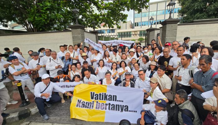 Mgr. Paskalis dan Gereja Katolik yang Takut Pada Kebenaran
