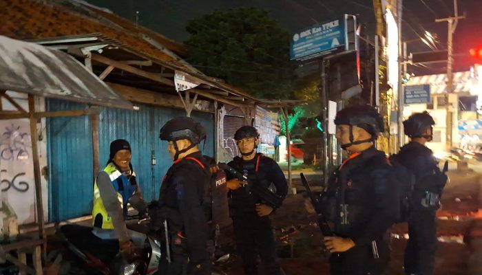 Patroli Harkamtibmas Kompi 4 Batalyon C Pelopor Sasar Pangkalan Ojek dan Pasar di Wilayah Hukum Polresta Cirebon
