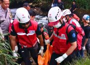 Mayat Pria Tanpa Identitas Ditemukan di Sungai Cibogo Cimahi
