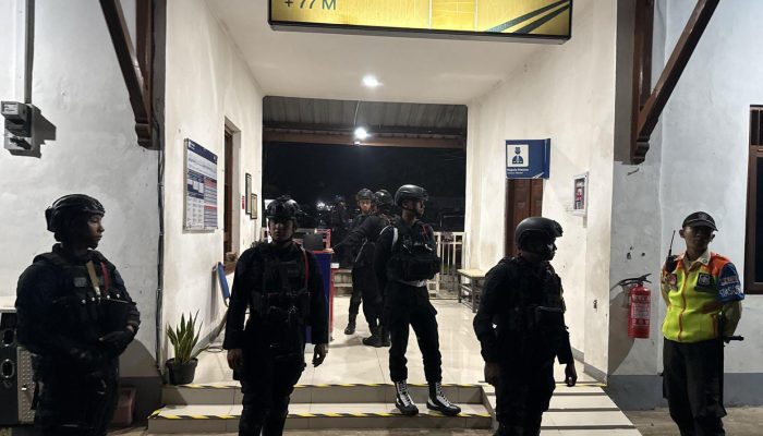 Batalyon C Pelopor Satbrimob Polda Jabar Patroli Harkamtibmas di Wilayah Bungursari Purwakarta