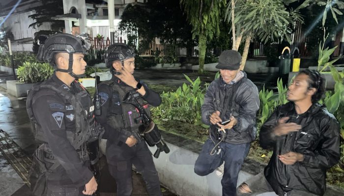 Patroli Badak KRYD Brimob Polda Jabar di Wilayah Cimahi