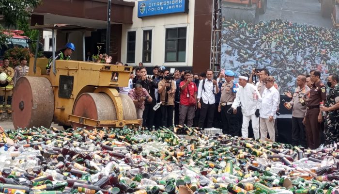 Berantas Narkoba dan Miras, Polda Jawa Barat Kembalikan Ratusan Kendaraan Hasil Curian