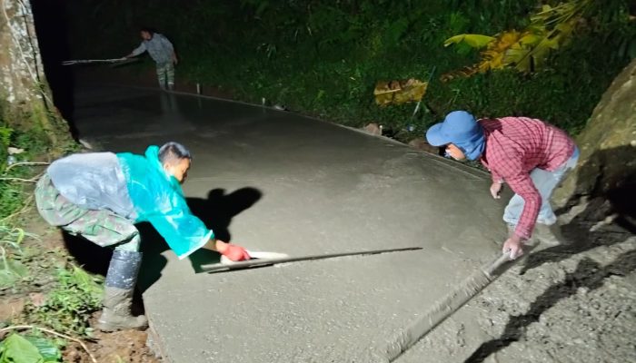 TMMD Ke-127 Kodim 0624 Bandung Capai 609 Meter Pengecoran Jalan di Cipelah