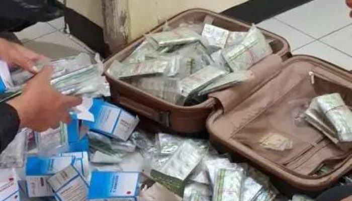 Polresta Bandung Bongkar Gudang Obat Keras di Bojongsoang, Enam Orang Diamankan