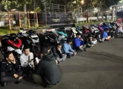 Polrestabes Bandung Amankan 17 Pemuda dan Dua Parang Saat Patroli Dini Hari