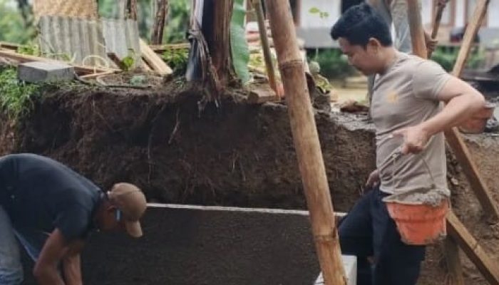 Kado Istimewa di Usia 94 Tahun, Polres Cianjur Bangun Rumah Baru untuk Mak Encih