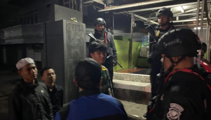 Patroli Brimob Jabar Antisipasi Miras dan Perang Sarung di Jatinangor–Cimanggung