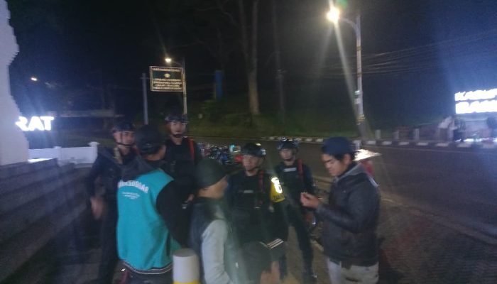 Brimob Jabar Patroli Malam di Lembang, Sasar Kawasan Wisata Cikole