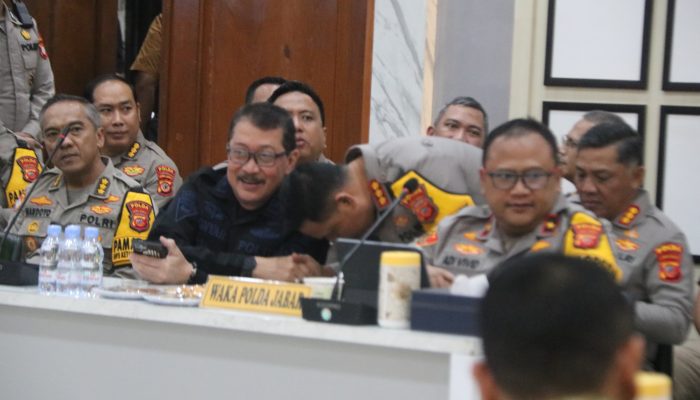 Dansat Brimob Polda Jabar Ikuti Arahan Kapolri Jelang Pengamanan Malam Takbiran