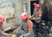 Tim SAR Brimob Jabar Tangani Kebakaran Permukiman di Cipanas Cianjur