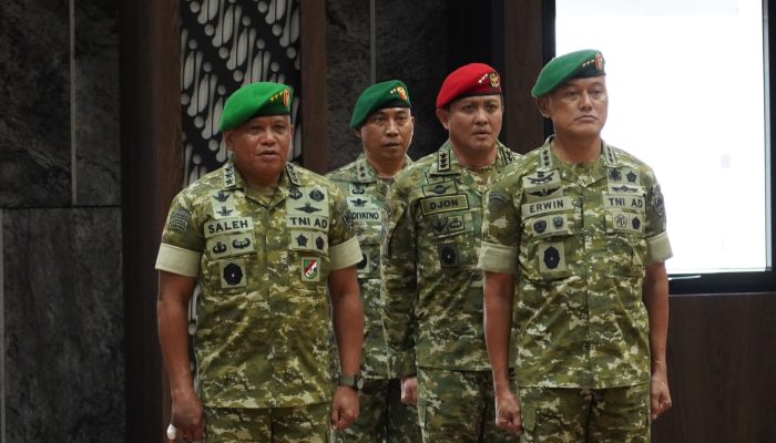 Wadan Kodiklatad Hadiri Kenaikan Pangkat 48 Pati TNI AD