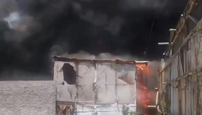 Kebakaran Terjadi di Pabrik Kawasan Babakan Ciparay Bandung