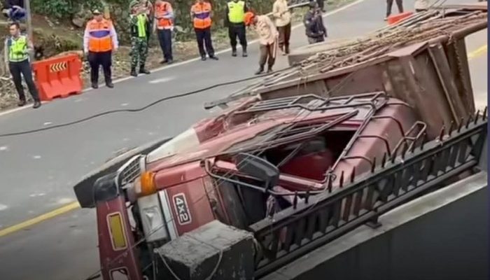 Truk Pengangkut Sapi Rem Blong di Nagreg, Pemudik Tewas