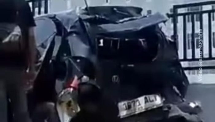 Bus Pariwisata Diduga Rem Blong, Tabrak Sejumlah Kendaraan di Bandung Barat