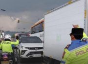 Arus Mudik di Limbangan Garut Padat, Kendaraan Sempat Dialihkan ke Jalur Perkotaan