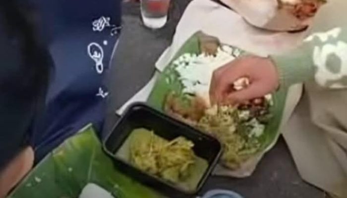 Viral Di Medsos, Pemudik Botram di Bahu Jalan Tol Cipali