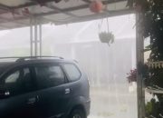Hujan Es dan Angin Kencang Terjang Cimahi–KBB, Jalan Penghubung Terendam Banjir