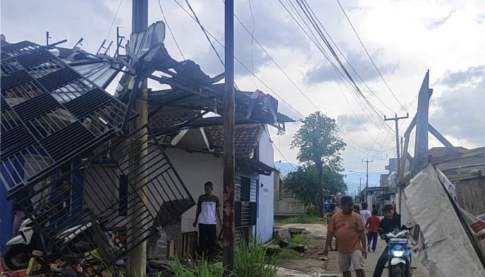 Puting Beliung Terjang Mekarsari Pacet Kabupaten Bandung, Rumah Warga Rusak
