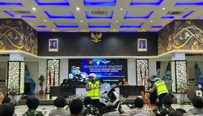 Ditlantas Polda Jabar Siagakan Tim Urai dan “Motor Senyum” Bantu Pemudik
