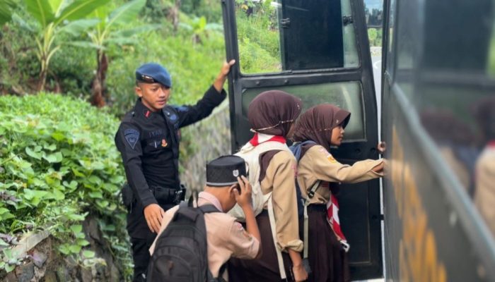Bus Sekolah Gratis Batalyon D Pelopor, Wujud Dukungan Brimob Polda Jabar untuk Pendidikan