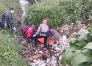 Tim SAR Brimob Jabar Evakuasi Penemuan Mayat di Lembang