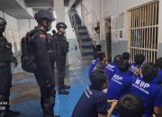 Razia Gabungan di Lapas Karawang, Brimob Jabar Tegaskan Ciptakan Lingkungan Bersih dan Aman