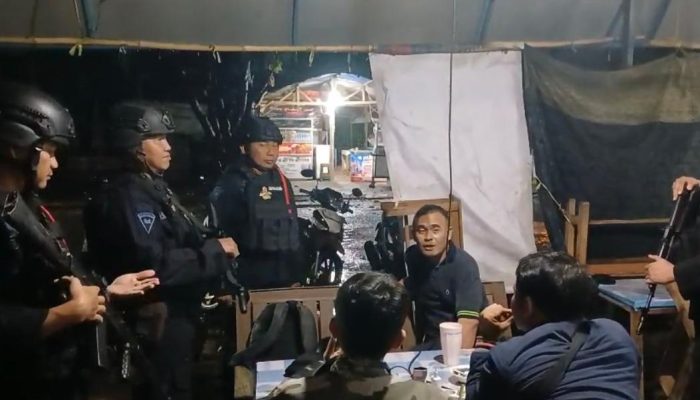 Patroli Malam Brimob Jabar di Cirebon Kota, Wujud Nyata Kehadiran Negara di Tengah Masyarakat