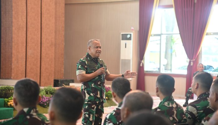 Wadan Kodiklatad Hadiri Pengarahan Wakasad, Tekankan Kepemimpinan dan Profesionalisme Prajurit