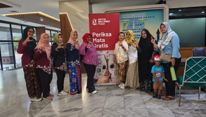 Peringati Hari Kartini, Kader PKK Kelurahan CBS Ikuti Pemeriksaan Mata dan Pemberian Kacamata Gratis di Walikota Jakarta Timur