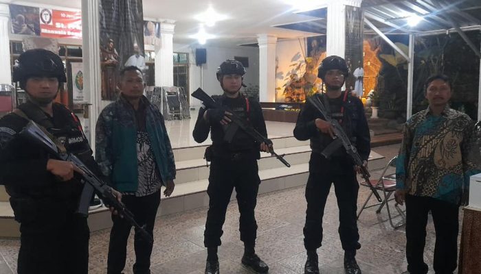 Patroli Malam Brimob Jabar di Pacet: Wujud Nyata Jaga Keamanan Masyarakat Cianjur