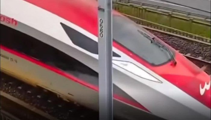 Whoosh Terhenti Sementara di Bandung, Petugas Amankan Benda Asing di Jalur