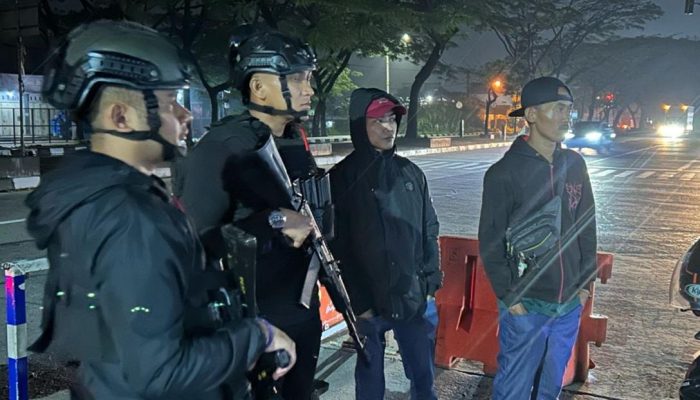Brimob Jabar Patroli Malam di Sumedang, Pastikan Kamtibmas Kondusif