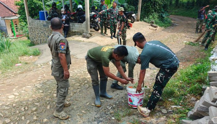 Kodim 0621/Kab. Bogor Gandeng Lintas Instansi Benahi Fasum Desa Banyuasih