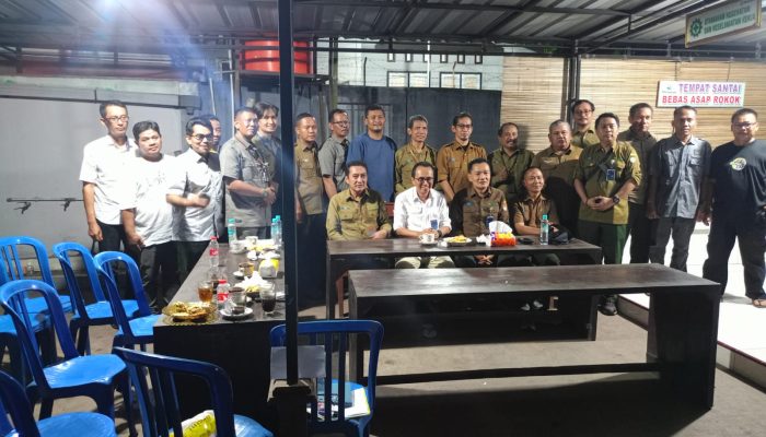Pimpin Rapat Evaluasi Kinerja, Dirkom dan Kadivre Jateng Beri Arahan Strategis di KPH Banyumas Barat