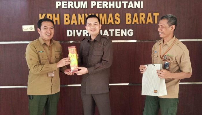 Dukung Proyek Strategis Nasional, Perhutani KPH Banyumas Barat Terima Kunjungan Kerja DPRD Cilacap Terkait Rencana Pembangunan PLTS