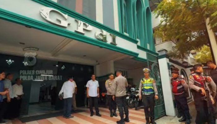 Kapolres Cianjur Bersama TNI Monitoring Ibadah Kenaikan Isa Almasih di GPdI Kabupaten Cianjur