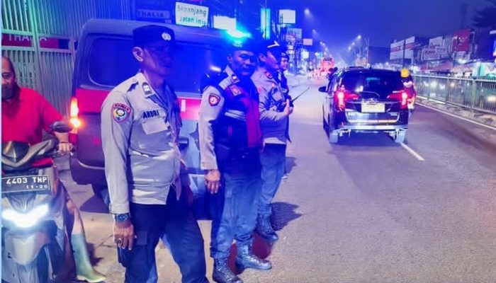 Antisipasi Kriminalitas Jalanan, Polsek Pasar Minggu Gelar Patroli Blue Light dan Strong Point