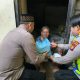 Momen Haru HUT Bhayangkara ke-80, Lansia Lumpuh Menangis Saat Terima Bantuan dari Polsek Kelapa Dua