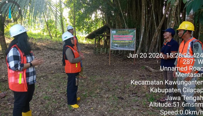 Sukseskan Pengelolaan Hutan Lestari, Perhutani KPH Banyumas Barat Dampingi Audit PHL di Situs Cagar Budaya Mbah Timbel