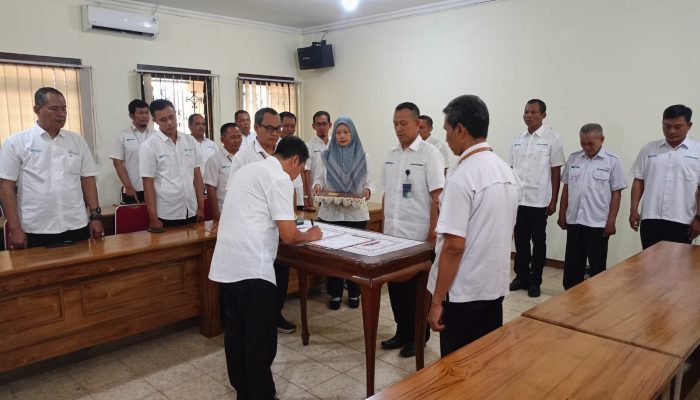 Isi Formasi Kosong dan Apresiasi Kinerja, Perhutani KPH Banyumas Barat Gelar Sertijab Pejabat Jenjang V