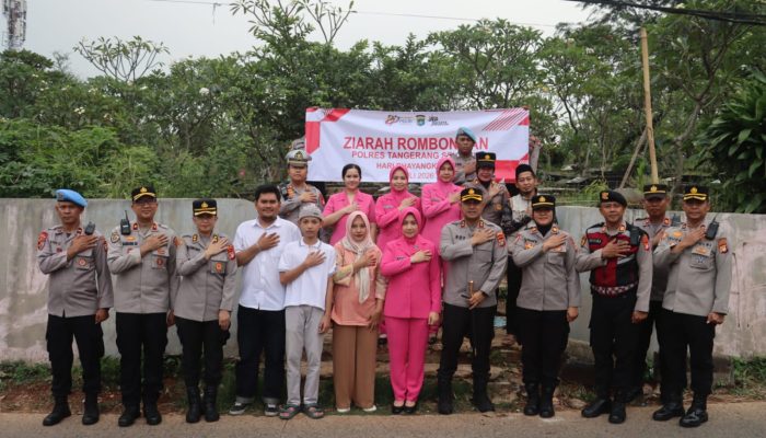 Polres Tangerang Selatan Gelar Ziarah dan Tabur Bunga di Makam Personel Polri yang Gugur dalam Tugas