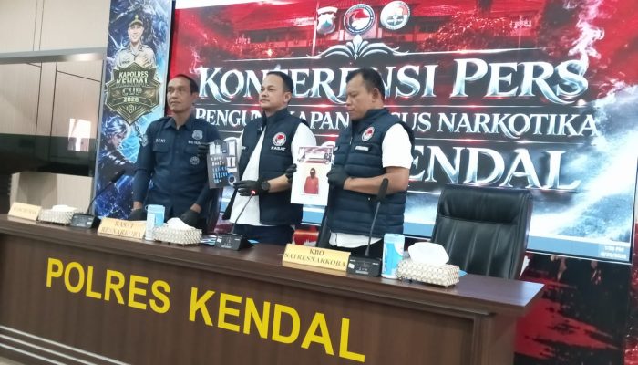 Satresnarkoba Polres Kendal Berhasil Menangkap 2 Pengedar Narkotika Golongan 1 Jenis Tembakau Sintetis 