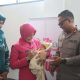 Bakti Kemanusiaan Hari Bhayangkara, Kapolres Tangsel Berikan Perhatian kepada Bayi Temuan di Legok