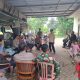 Kapolsek Curug Serap Aspirasi Warga Sekaligus Bagikan Sembako di Kampung Onyam