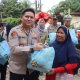 Hari Bhayangkara ke-80, Kapolres Tangsel Gelar Bakti Kesehatan dan Pembagian Sembako untuk Warga Pisangan