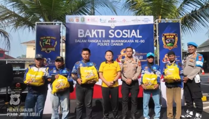 Wujud Kepedulian, Polres Cianjur Bagikan Sembako dan Gelar Donor Darah Jelang Hari Bhayangkara ke-80