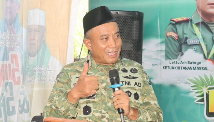 Wujud Kepedulian TNI, Danrem 052/Wkr Gelar Khitanan Massal untuk 93 Penerima Manfaat
