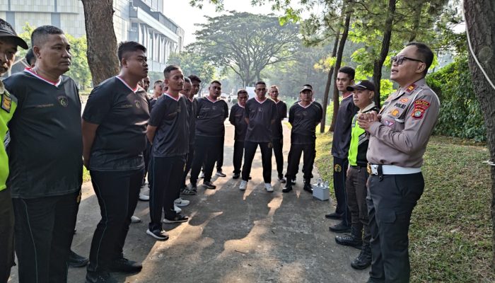 Polsek Pondok Aren Bekali Security Bintaro Jaya Xchange Penanganan Awal TKP Kecelakaan
