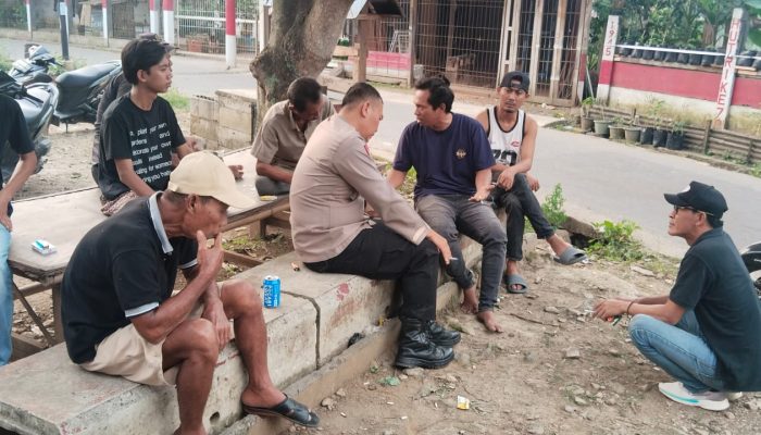Respon Cepat Bhabinkamtibmas Desa Cirarab Berhasil Mediasi Perselisihan Warga Melalui Problem Solving