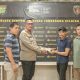 Polsek Serpong melaksanakan penyerahan barang bukti motor kepada korban curanmor